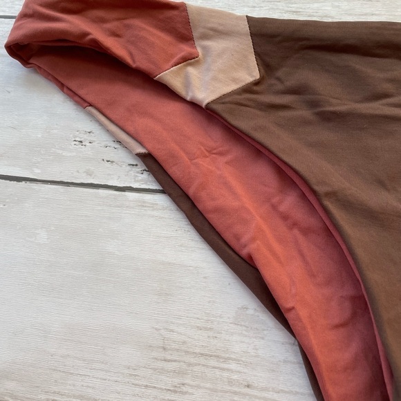 L Space Reversible Bikini Bottom Size M - Picture 4 of 7